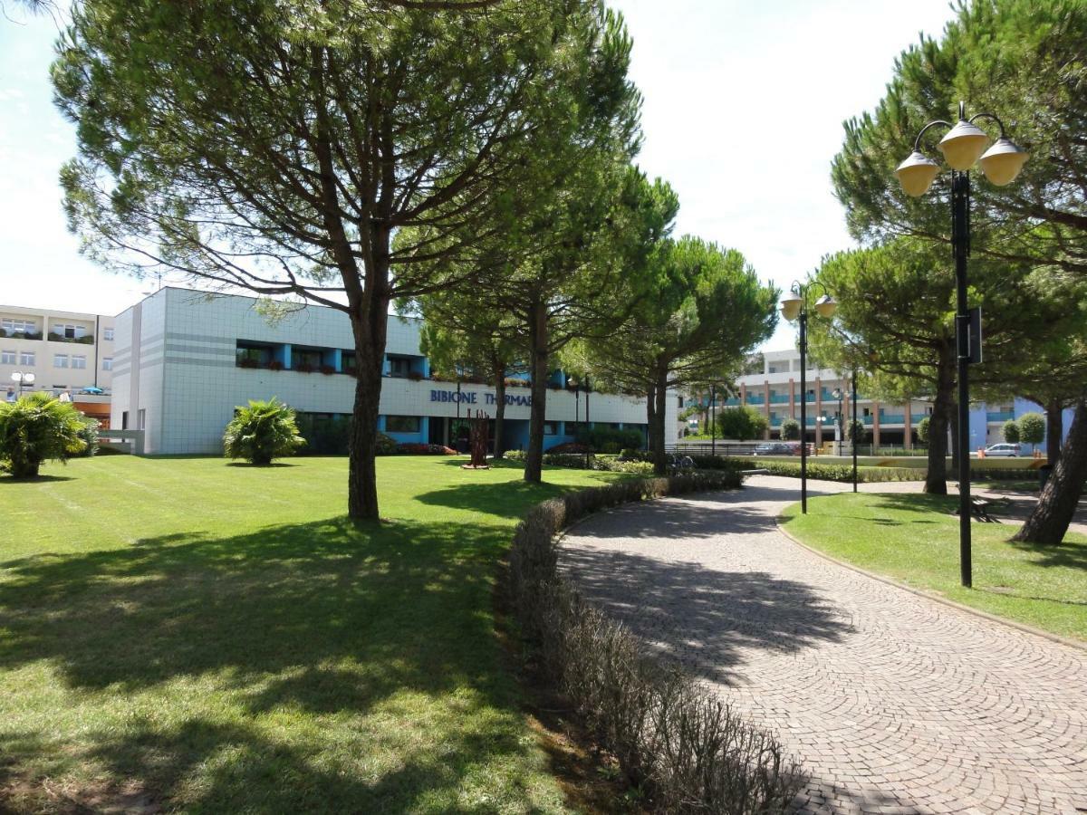 Giuliana - Appartamenti Bibione Bagian luar foto