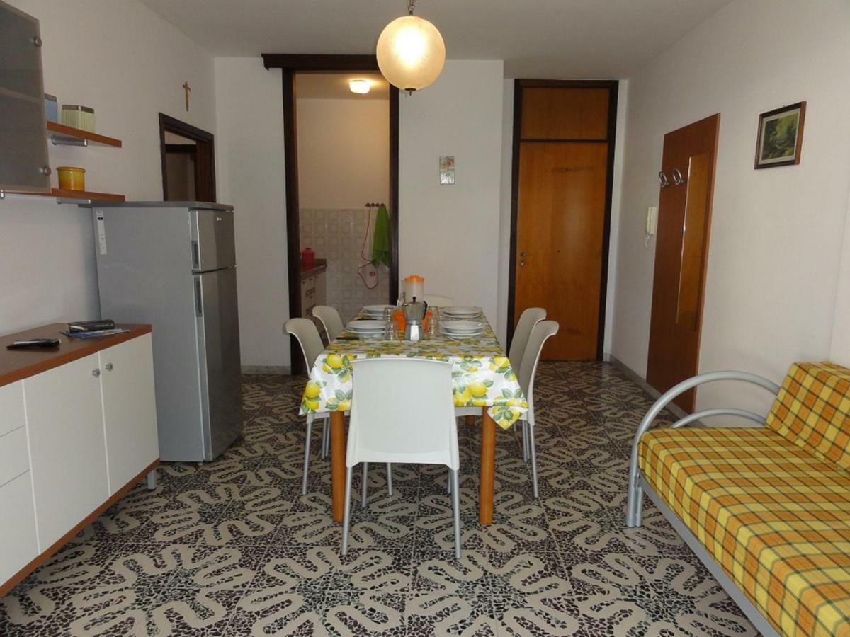 Giuliana - Appartamenti Bibione Ruang foto