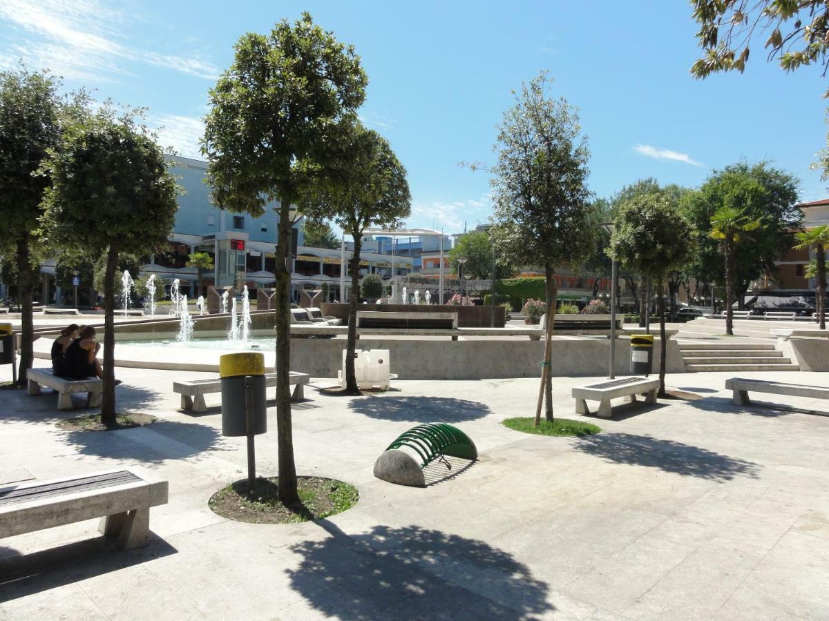 Giuliana - Appartamenti Bibione Bagian luar foto