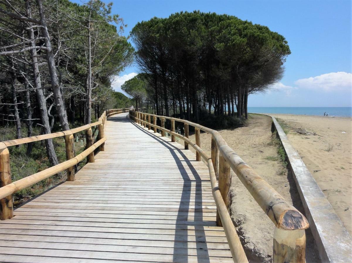 Giuliana - Appartamenti Bibione Bagian luar foto