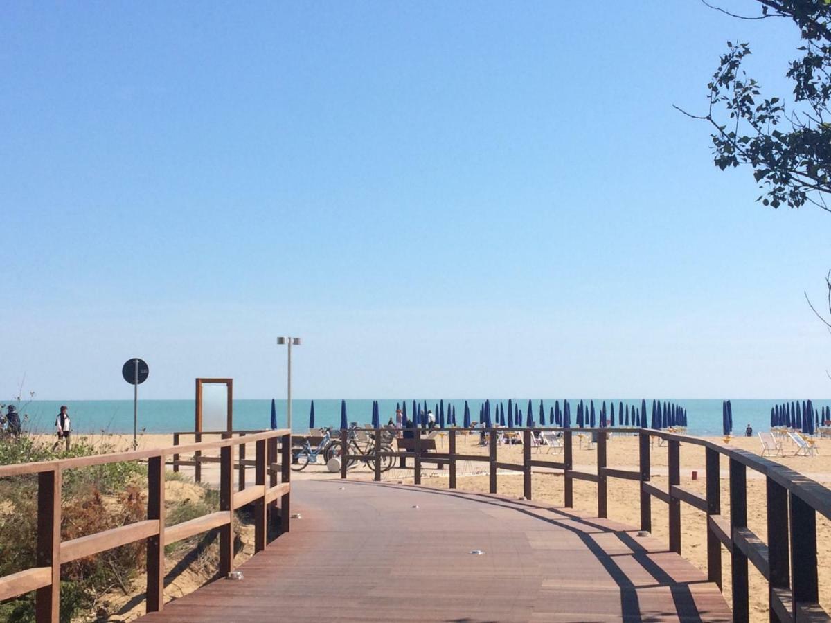 Giuliana - Appartamenti Bibione Bagian luar foto