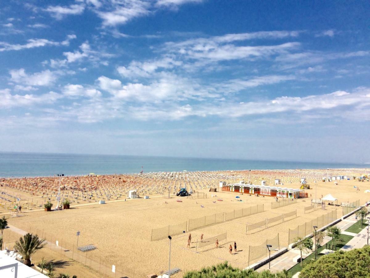 Giuliana - Appartamenti Bibione Bagian luar foto
