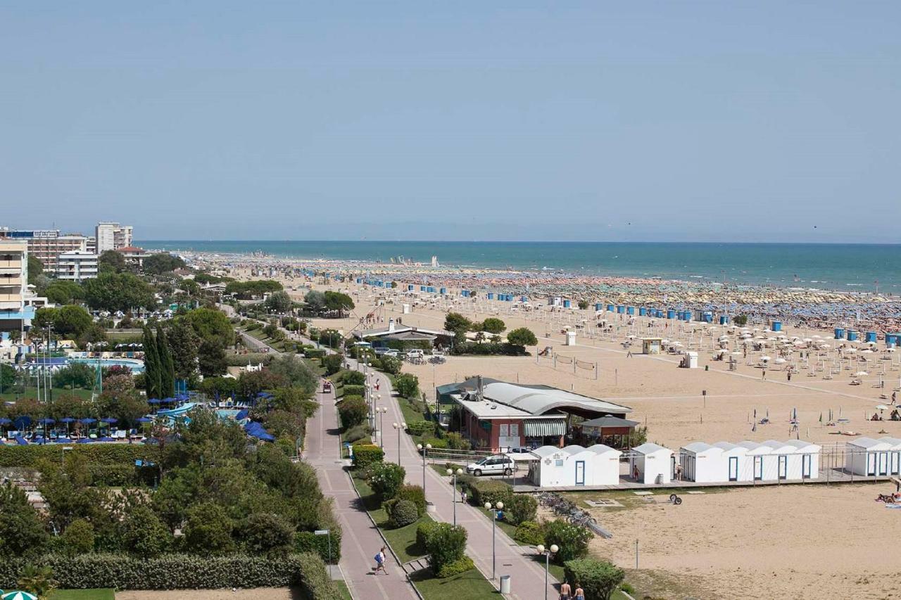 Giuliana - Appartamenti Bibione Bagian luar foto